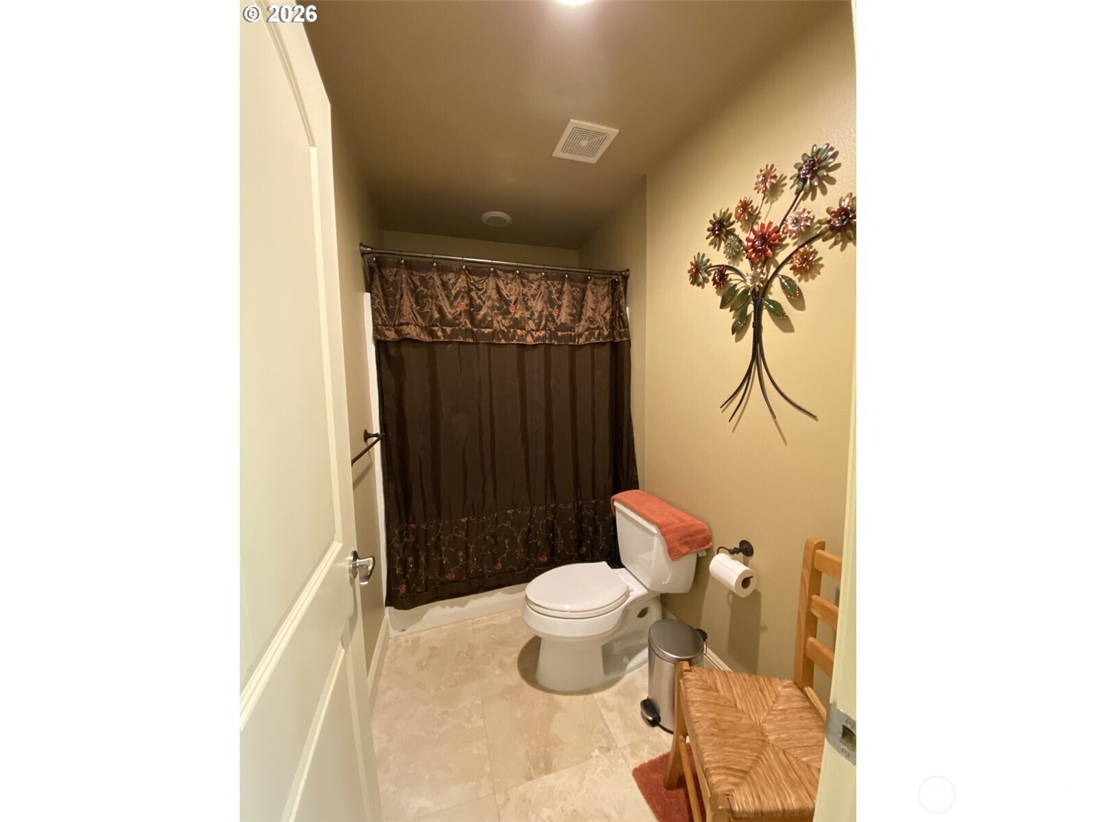 545 E 18 Street , La Center, WA 98629