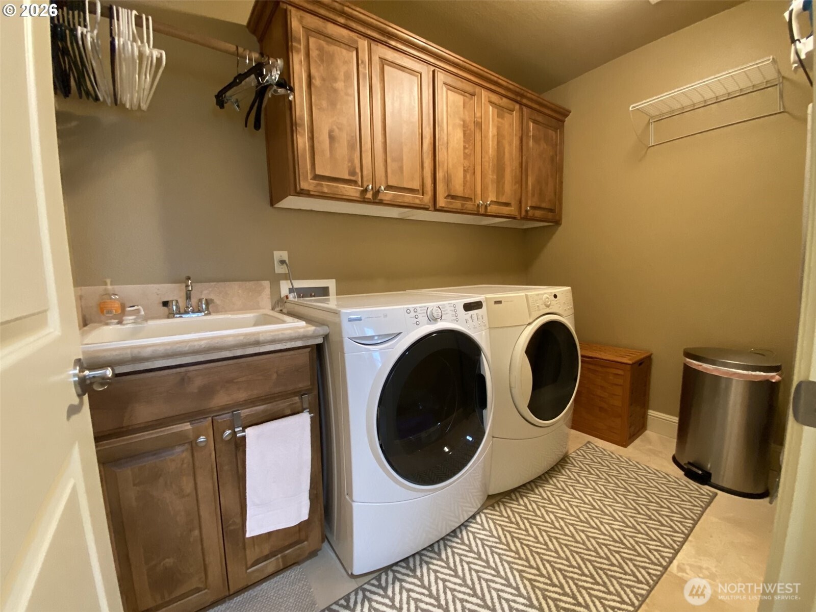 545 E 18 Street , La Center, WA 98629