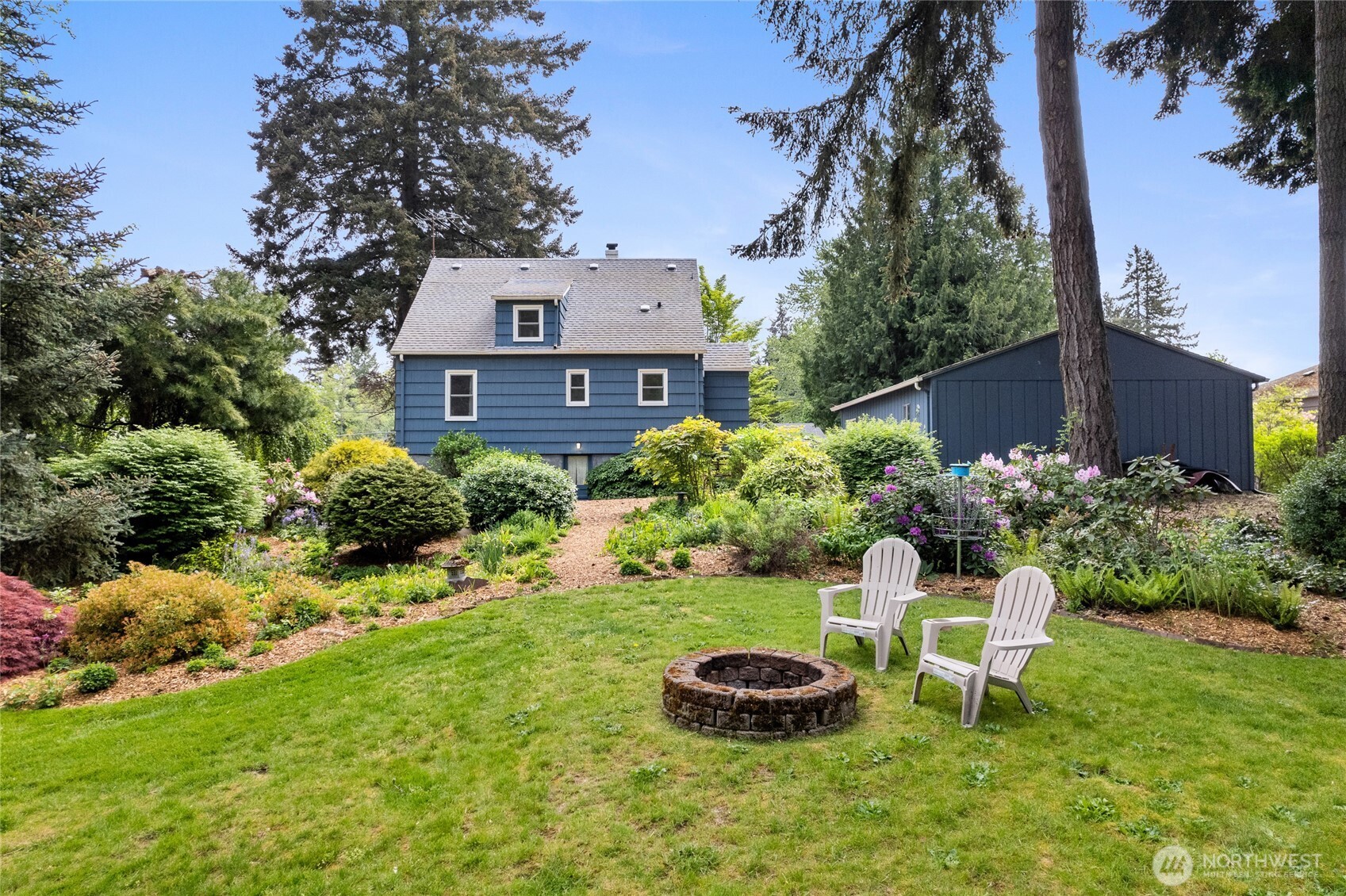 9726 F Street E, Tacoma, WA 98445
