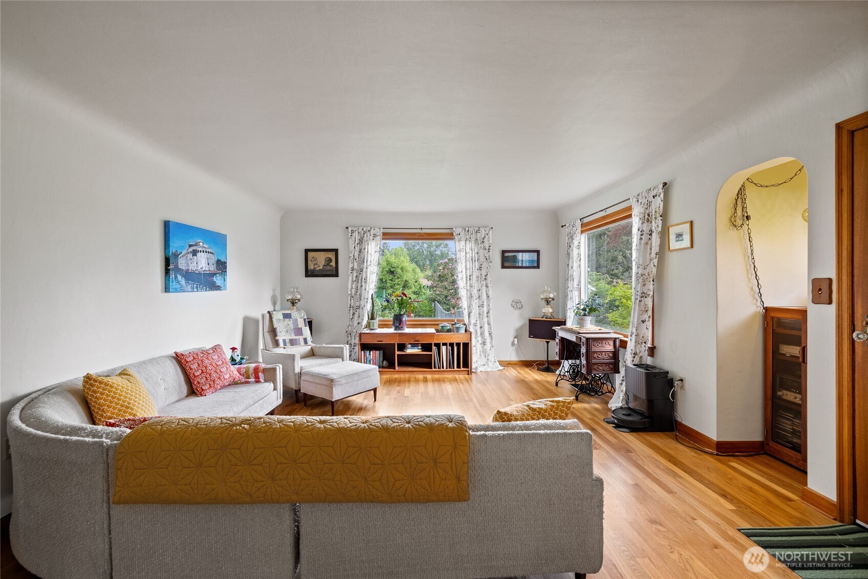 9726 F Street E, Tacoma, WA 98445