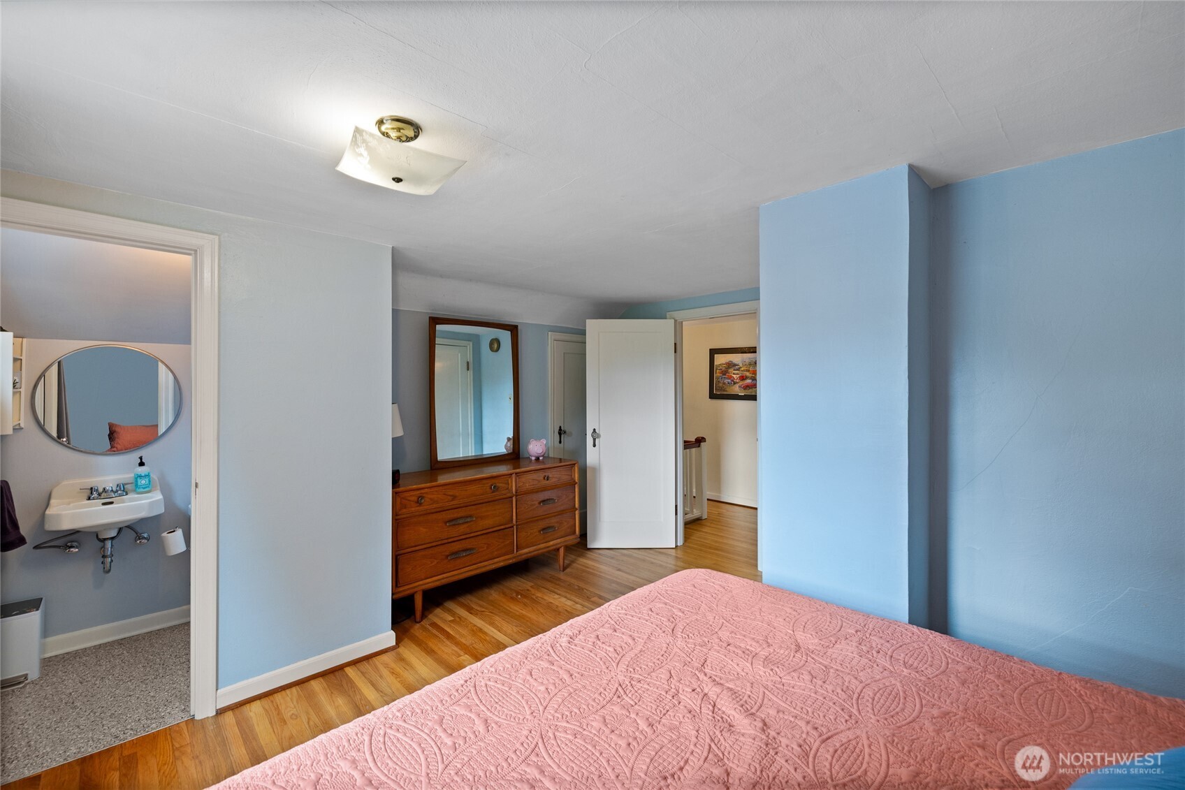 9726 F Street E, Tacoma, WA 98445