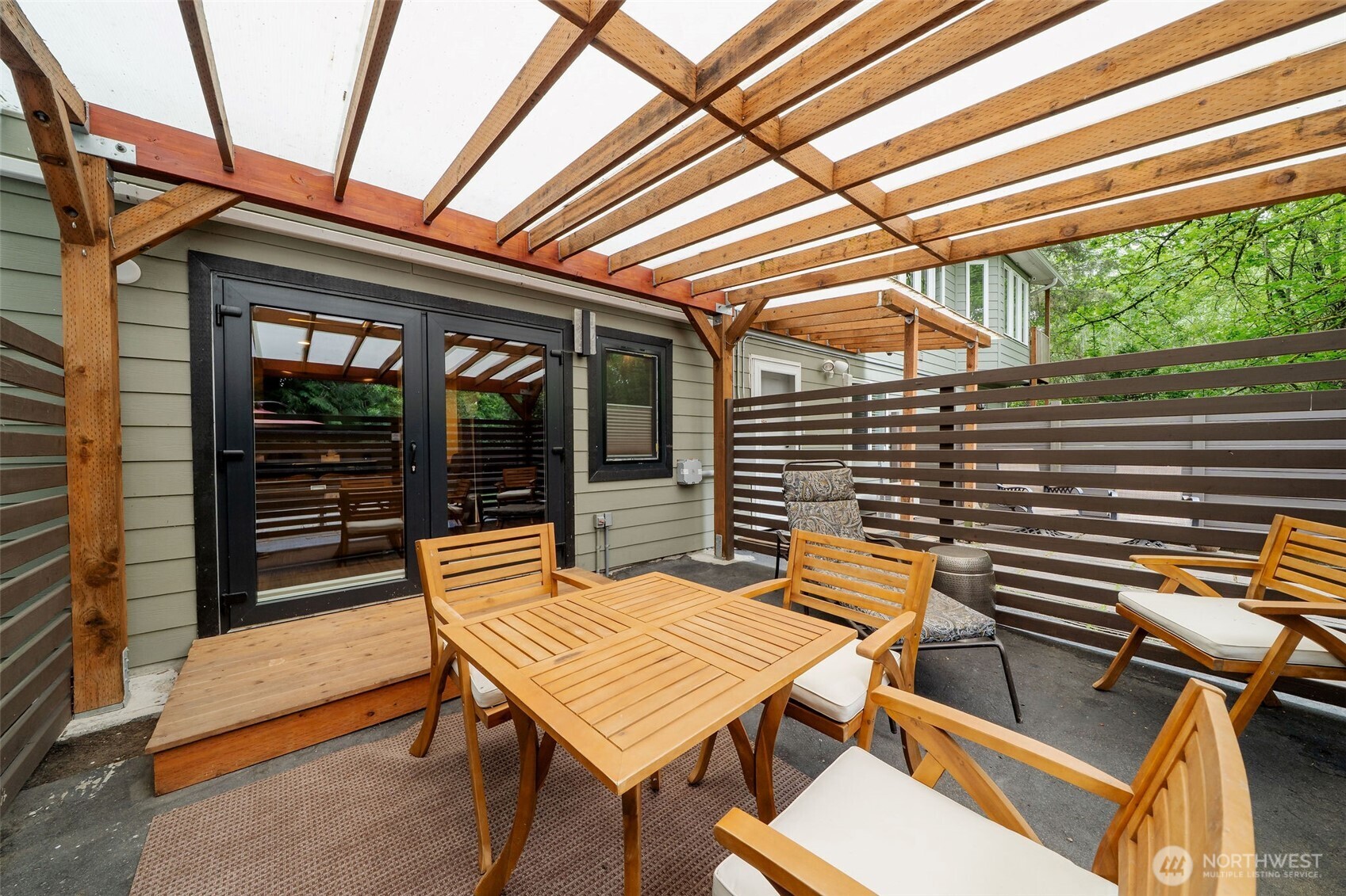 7337 151st Avenue NE, Redmond, WA 98052