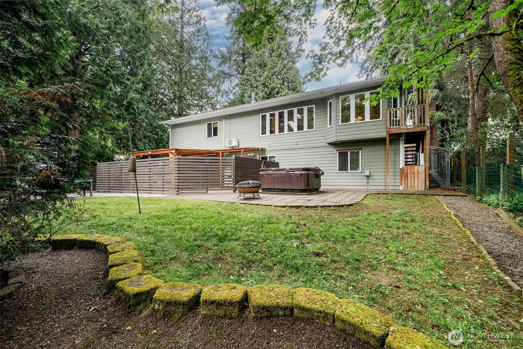 7337 151st Avenue NE, Redmond, WA 98052