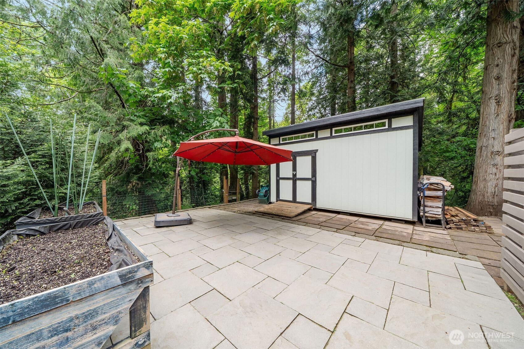 7337 151st Avenue NE, Redmond, WA 98052