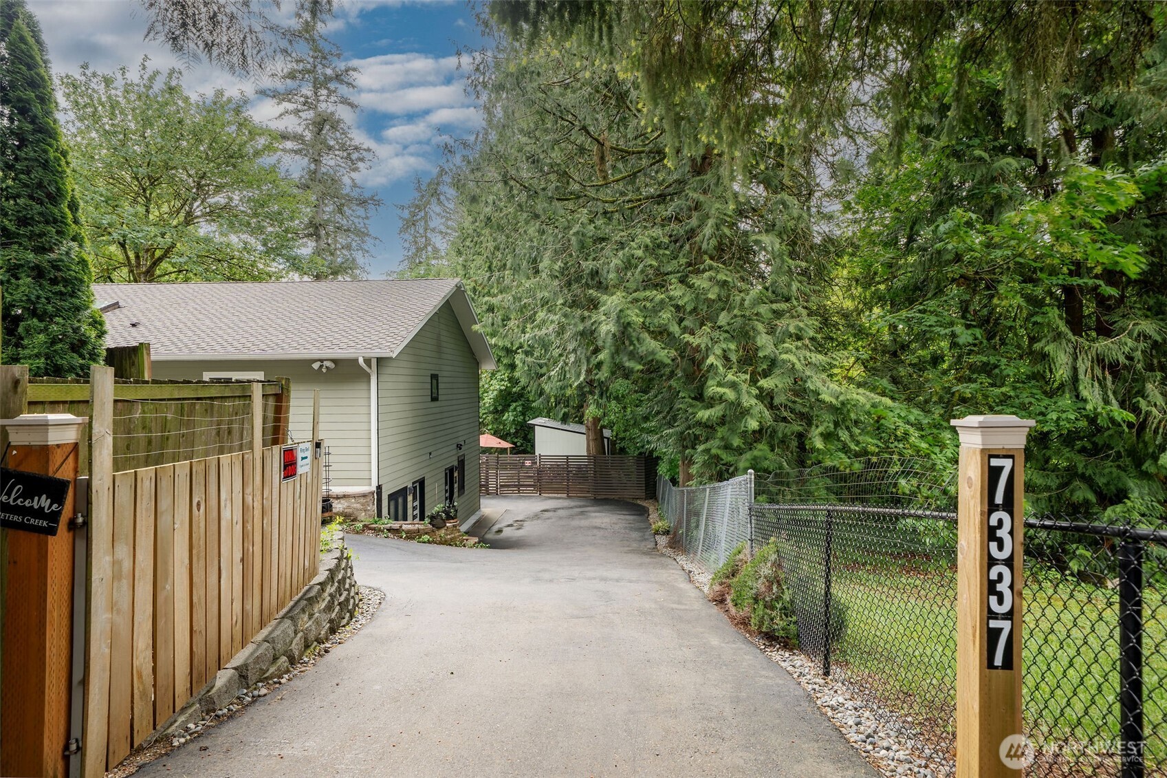 7337 151st Avenue NE, Redmond, WA 98052