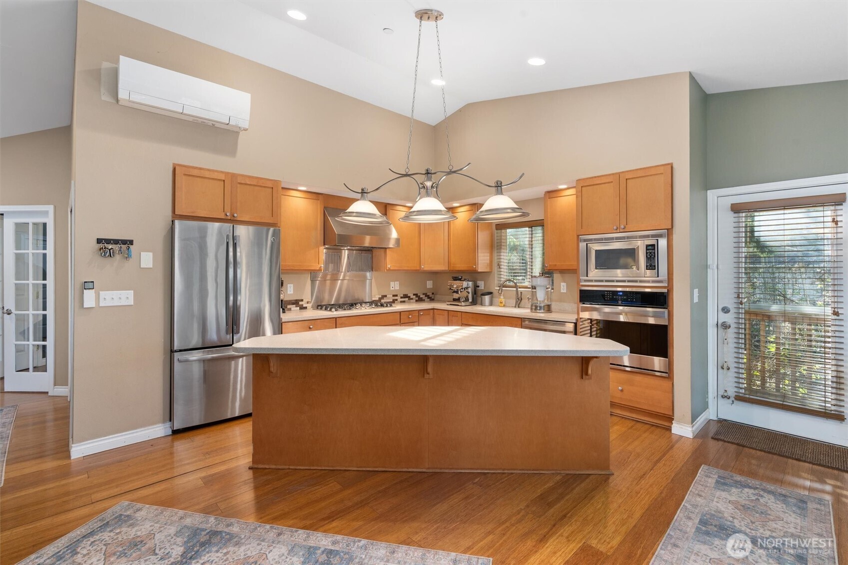7337 151st Avenue NE, Redmond, WA 98052