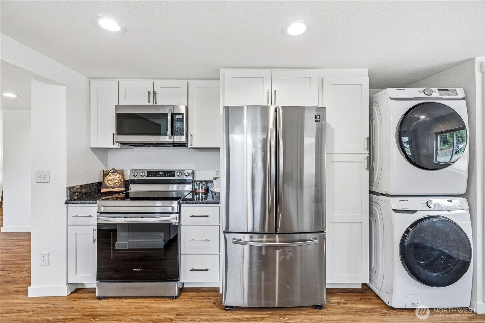 477 W Lake Samish Drive , Bellingham, WA 98229