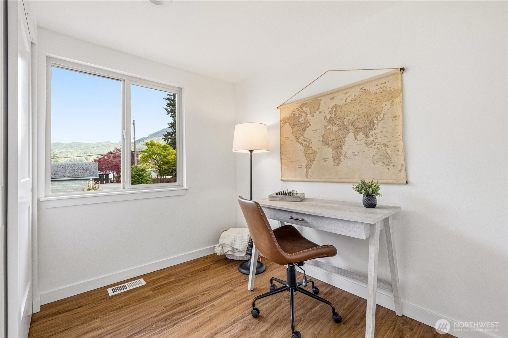 477 W Lake Samish Drive , Bellingham, WA 98229
