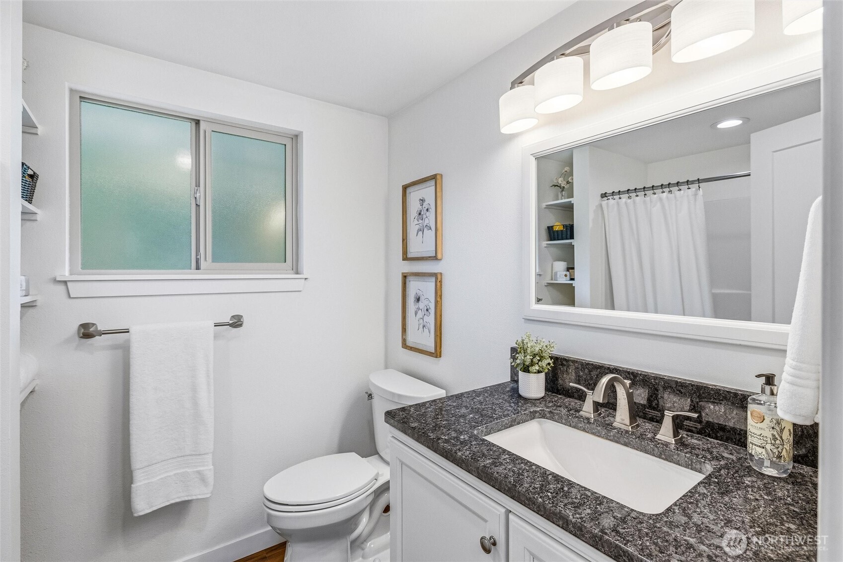 477 W Lake Samish Drive , Bellingham, WA 98229