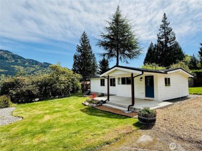 477 W Lake Samish Drive , Bellingham, WA 98229