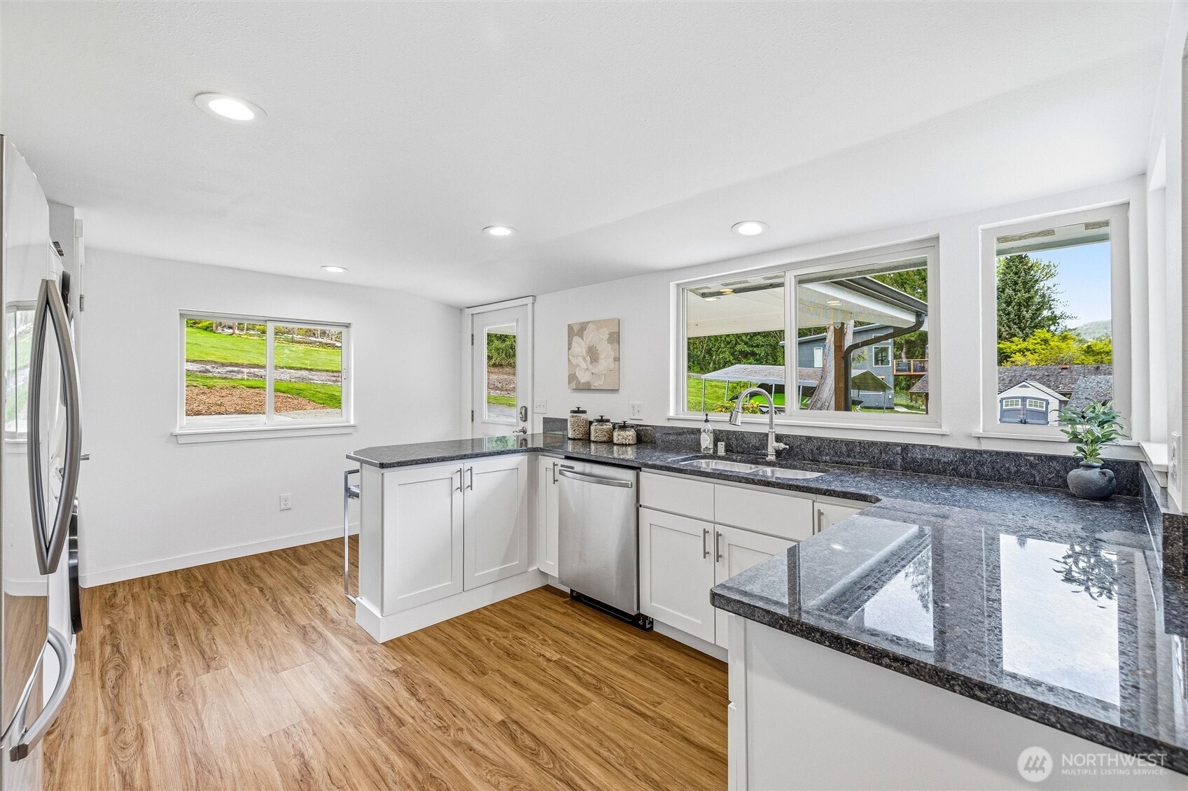 477 W Lake Samish Drive , Bellingham, WA 98229