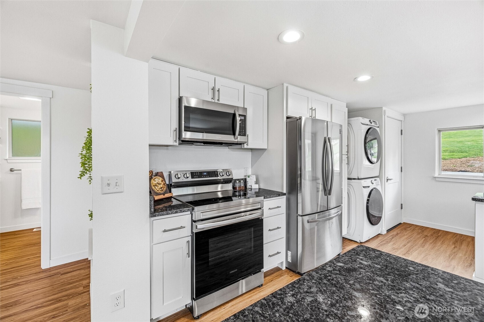 477 W Lake Samish Drive , Bellingham, WA 98229