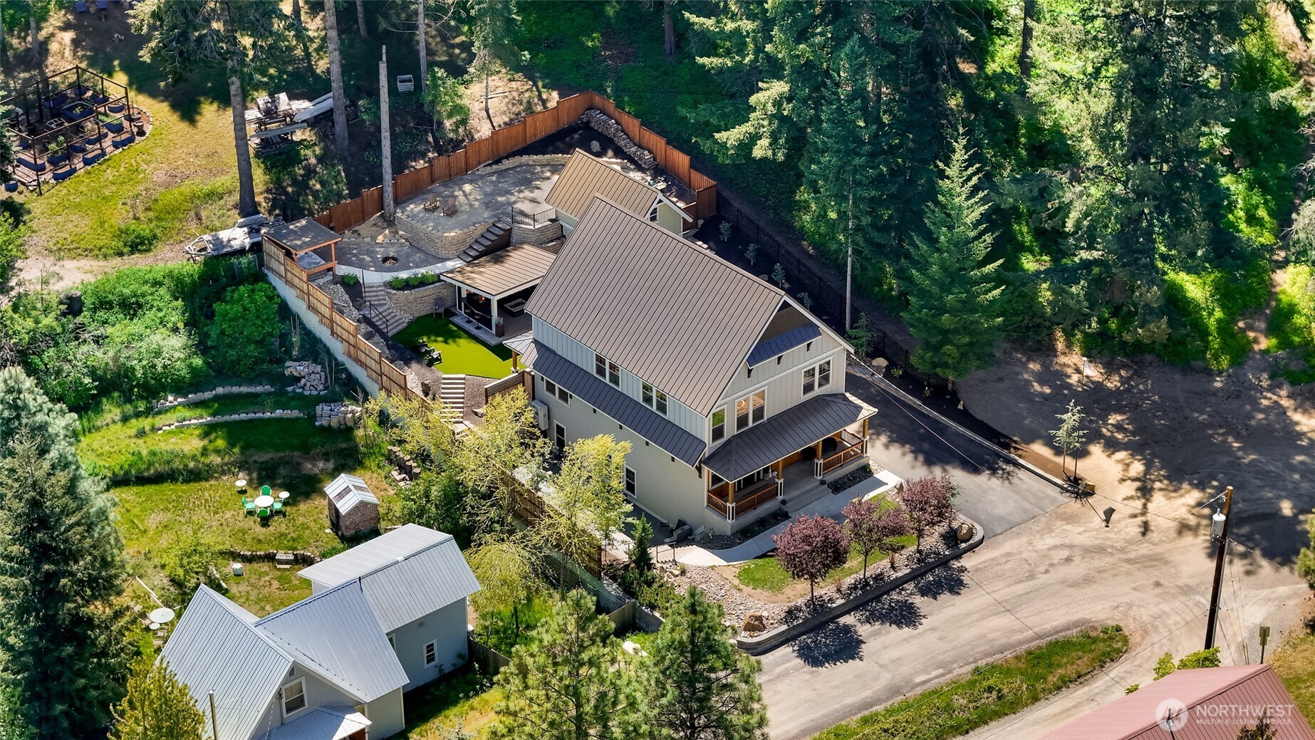 306 W Montana Avenue , Roslyn, WA 98941