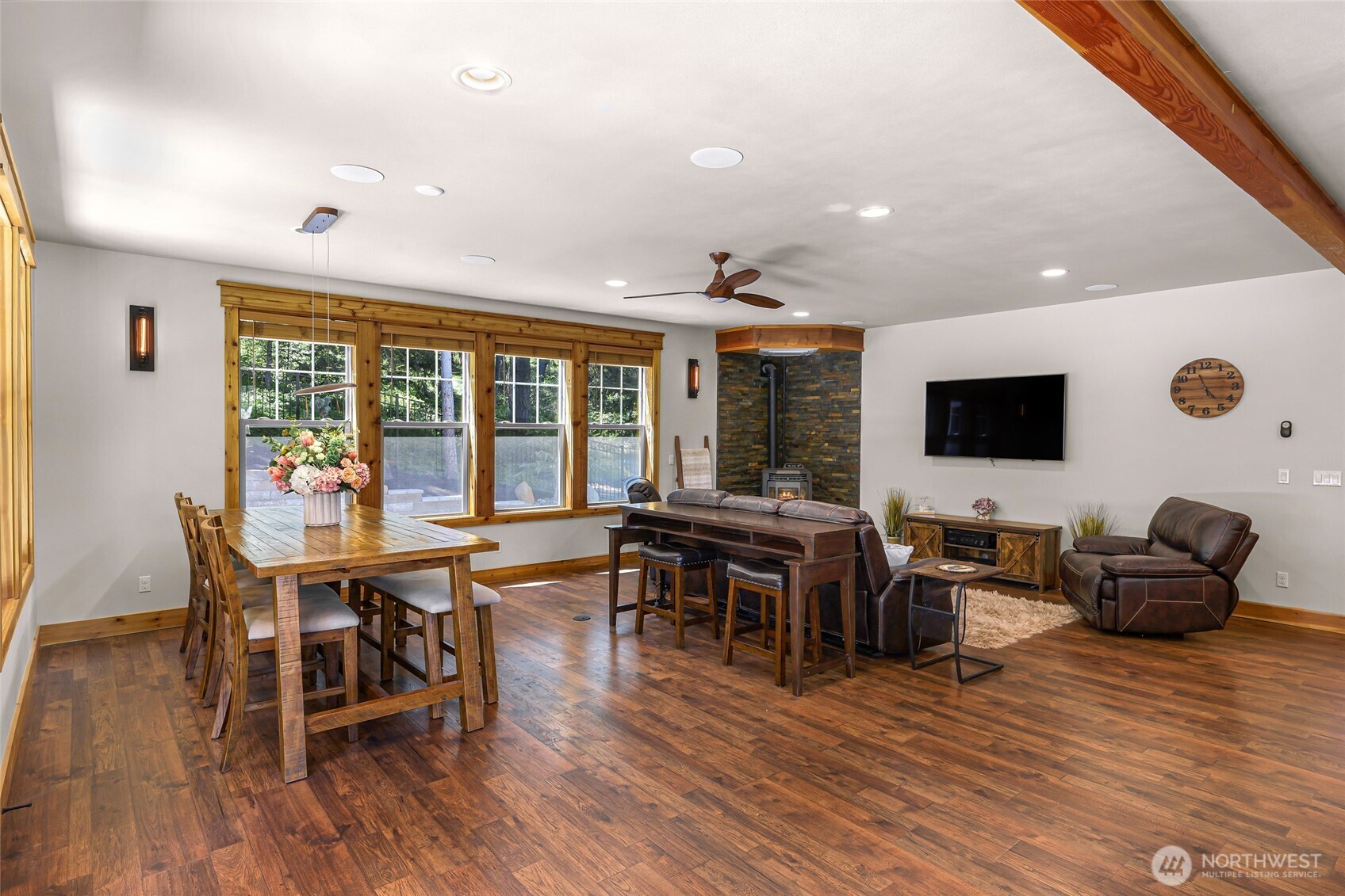 306 W Montana Avenue , Roslyn, WA 98941