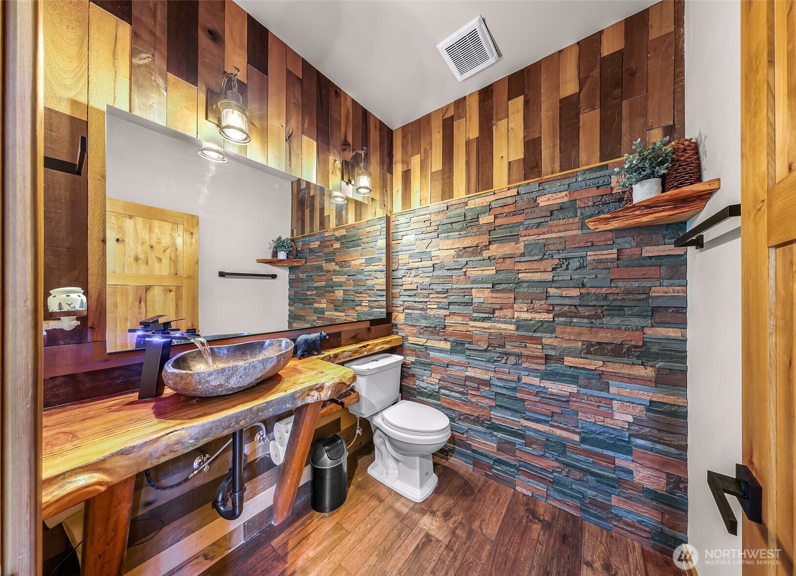 306 W Montana Avenue , Roslyn, WA 98941