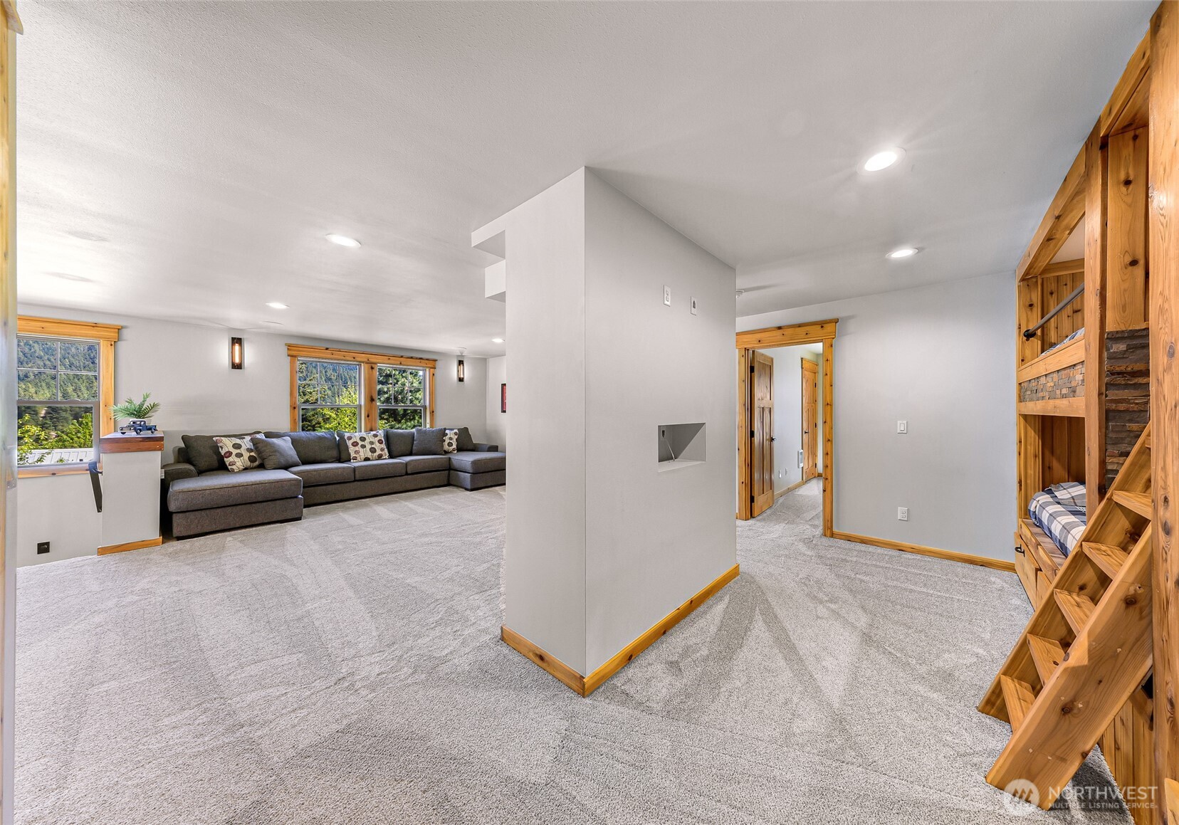 306 W Montana Avenue , Roslyn, WA 98941