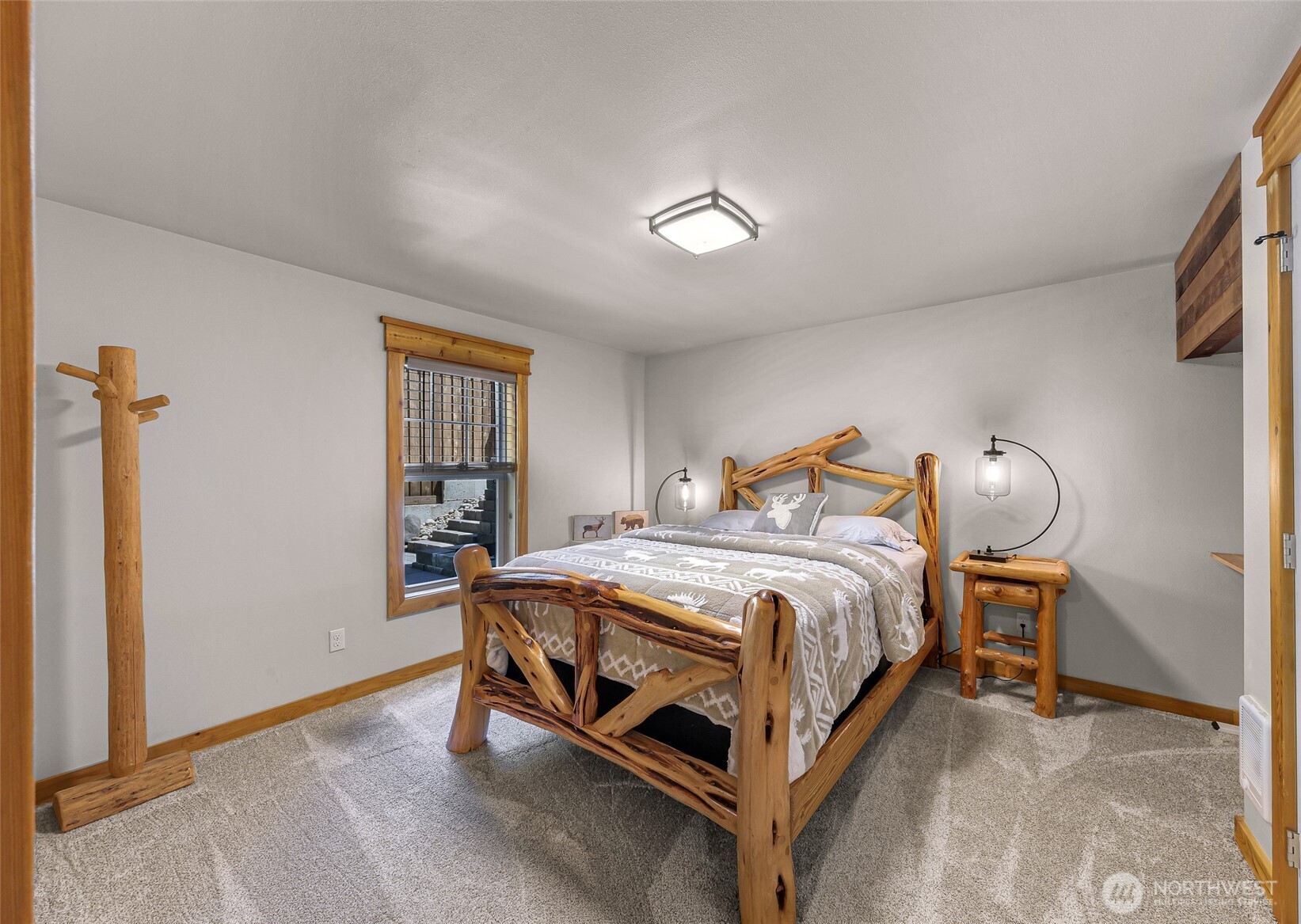 306 W Montana Avenue , Roslyn, WA 98941