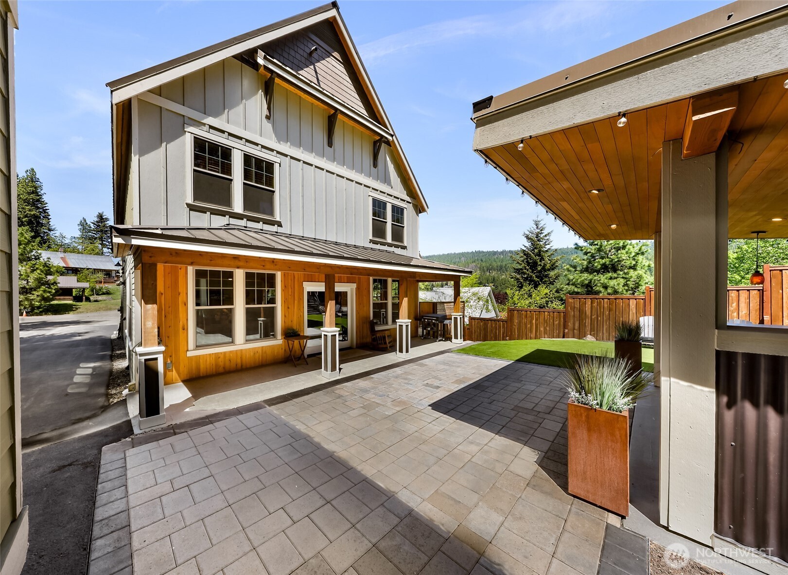 306 W Montana Avenue , Roslyn, WA 98941