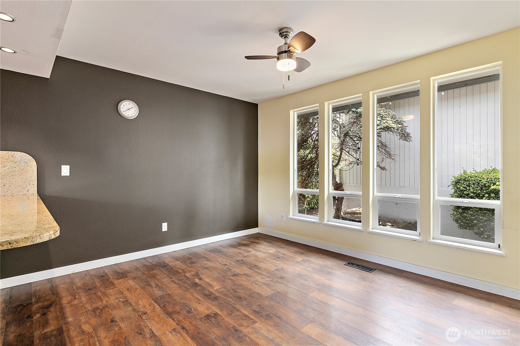 3601 70th Avenue W, University Place, WA 98466