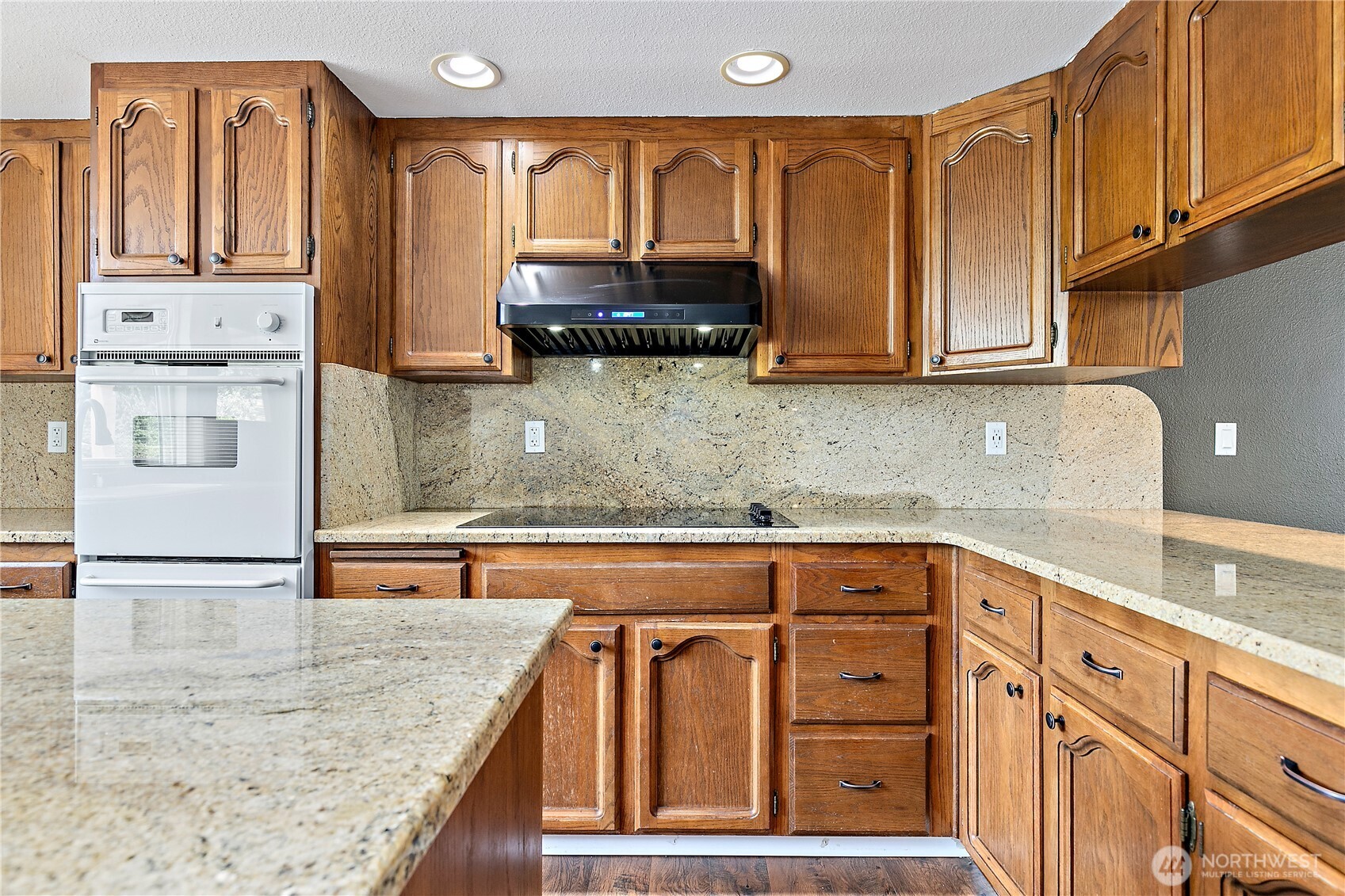 3601 70th Avenue W, University Place, WA 98466