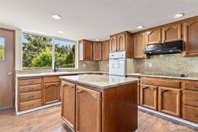 3601 70th Avenue W, University Place, WA 98466 - Photo 8