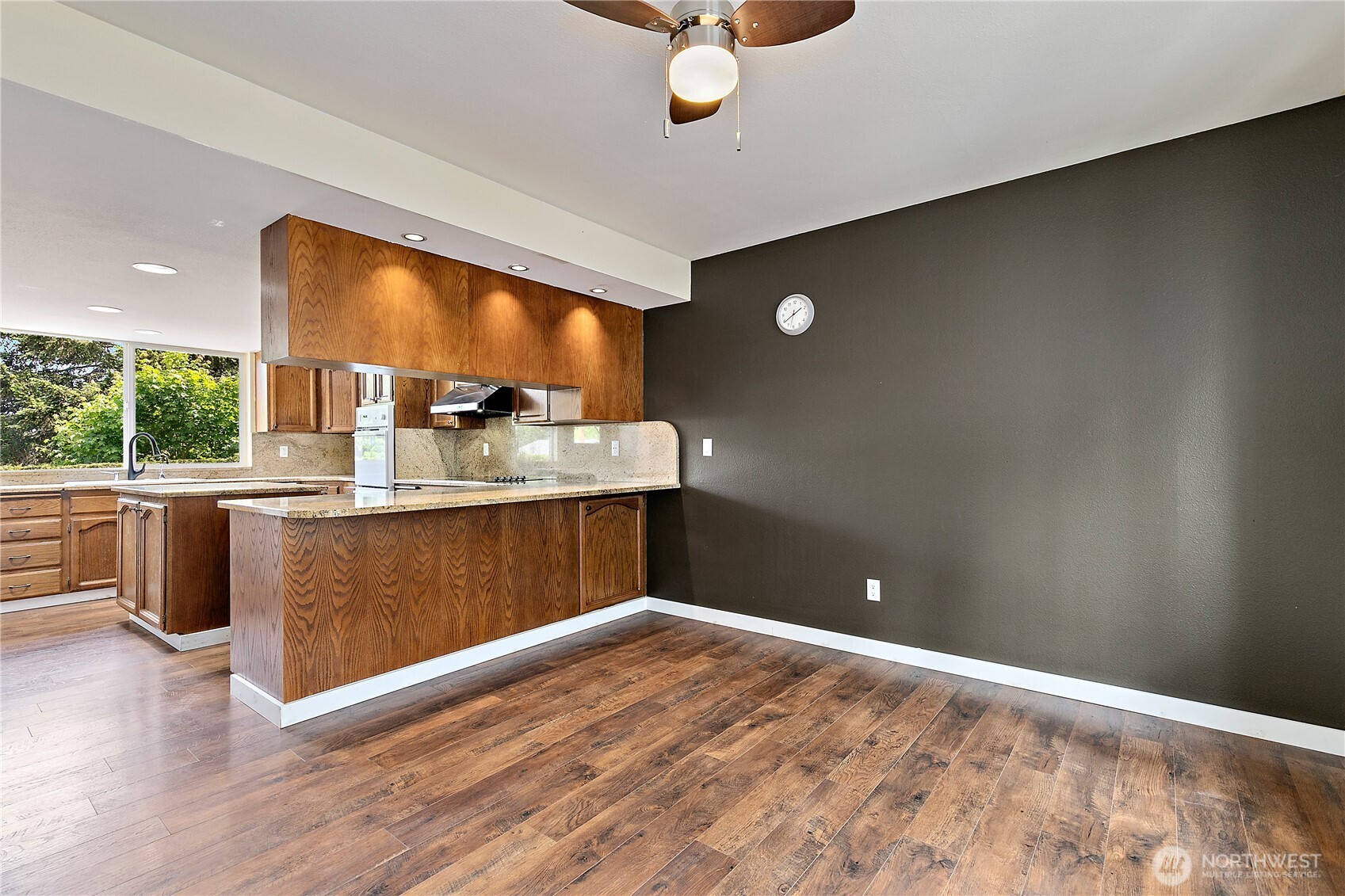 3601 70th Avenue W, University Place, WA 98466