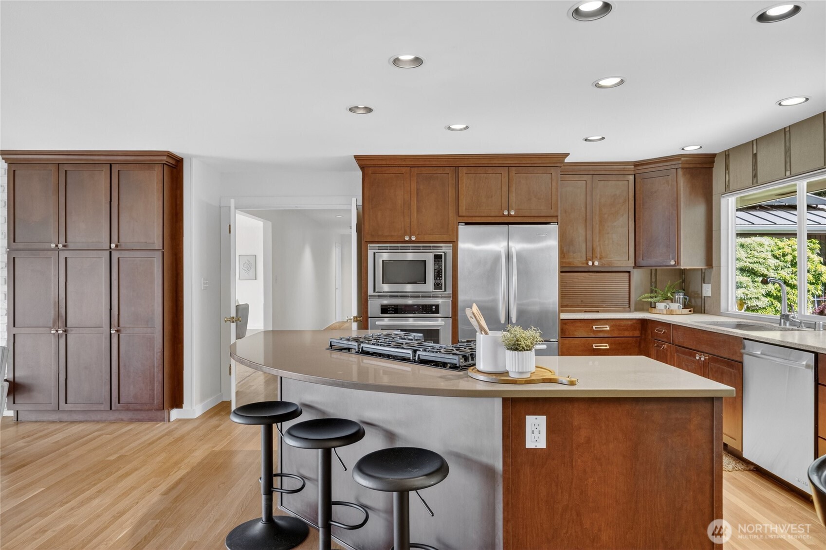 418 Briar Road , Bellingham, WA 98225