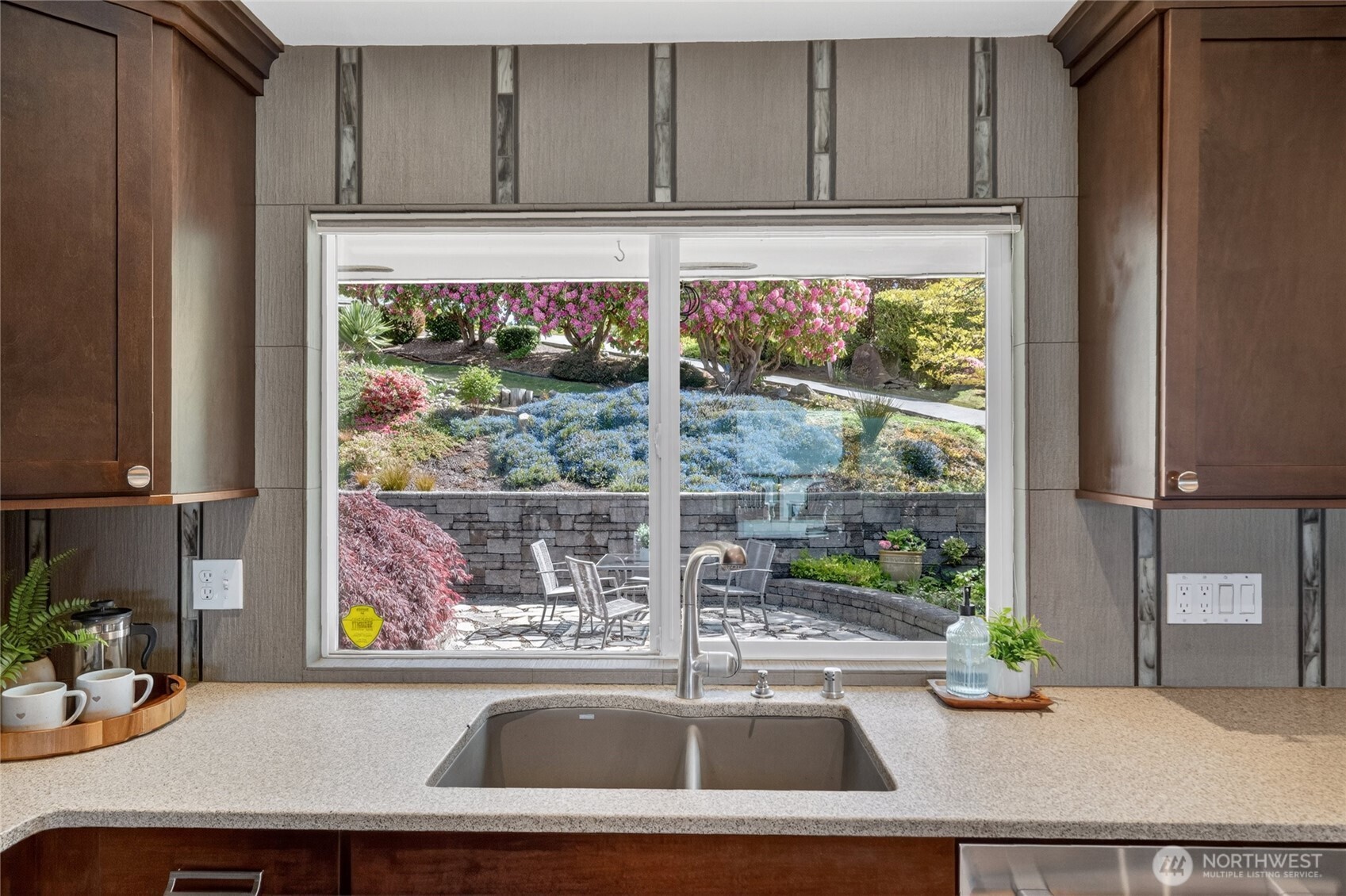418 Briar Road , Bellingham, WA 98225