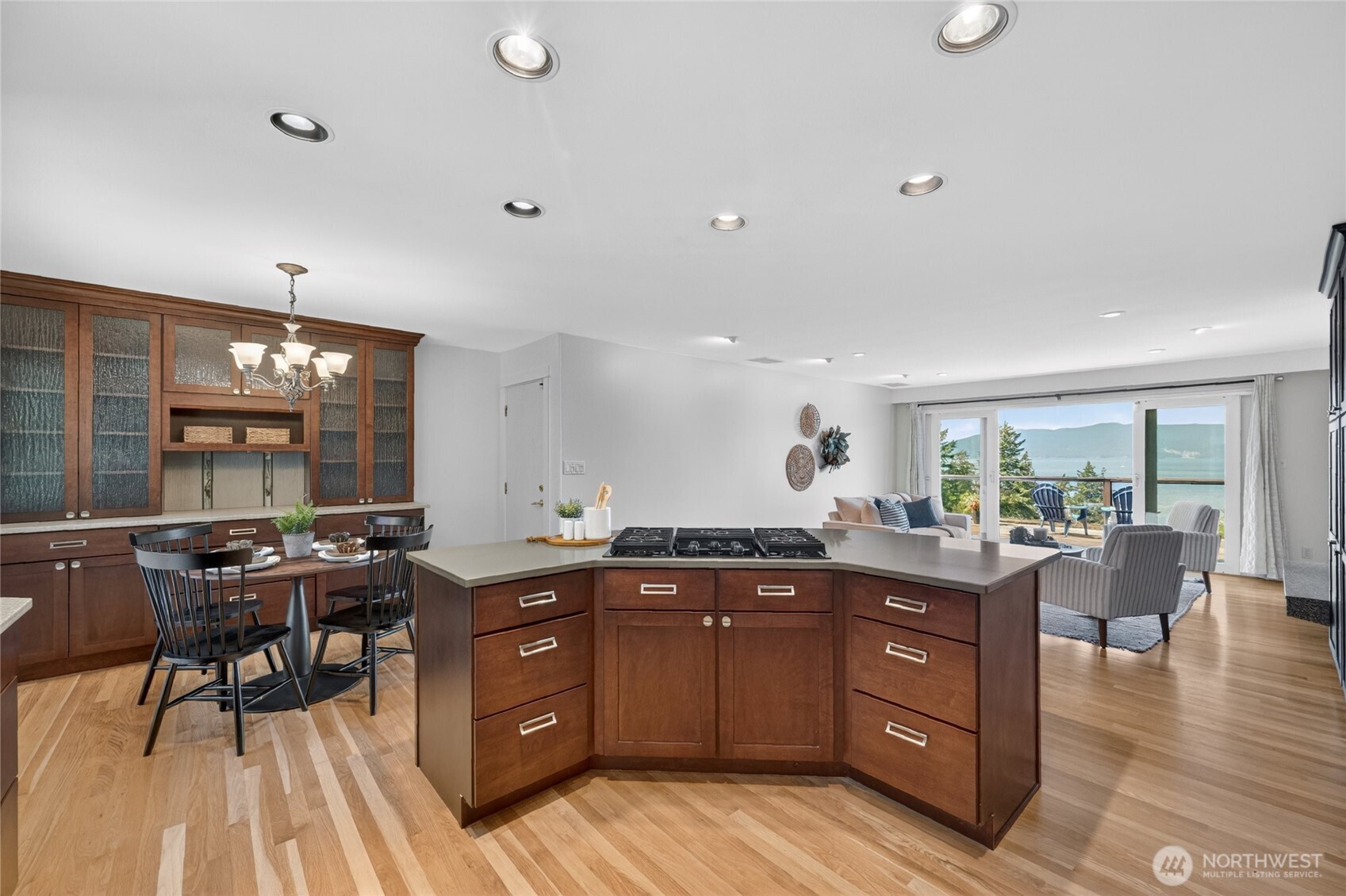 418 Briar Road , Bellingham, WA 98225