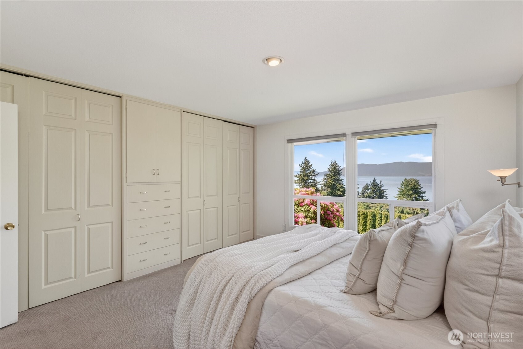 418 Briar Road , Bellingham, WA 98225