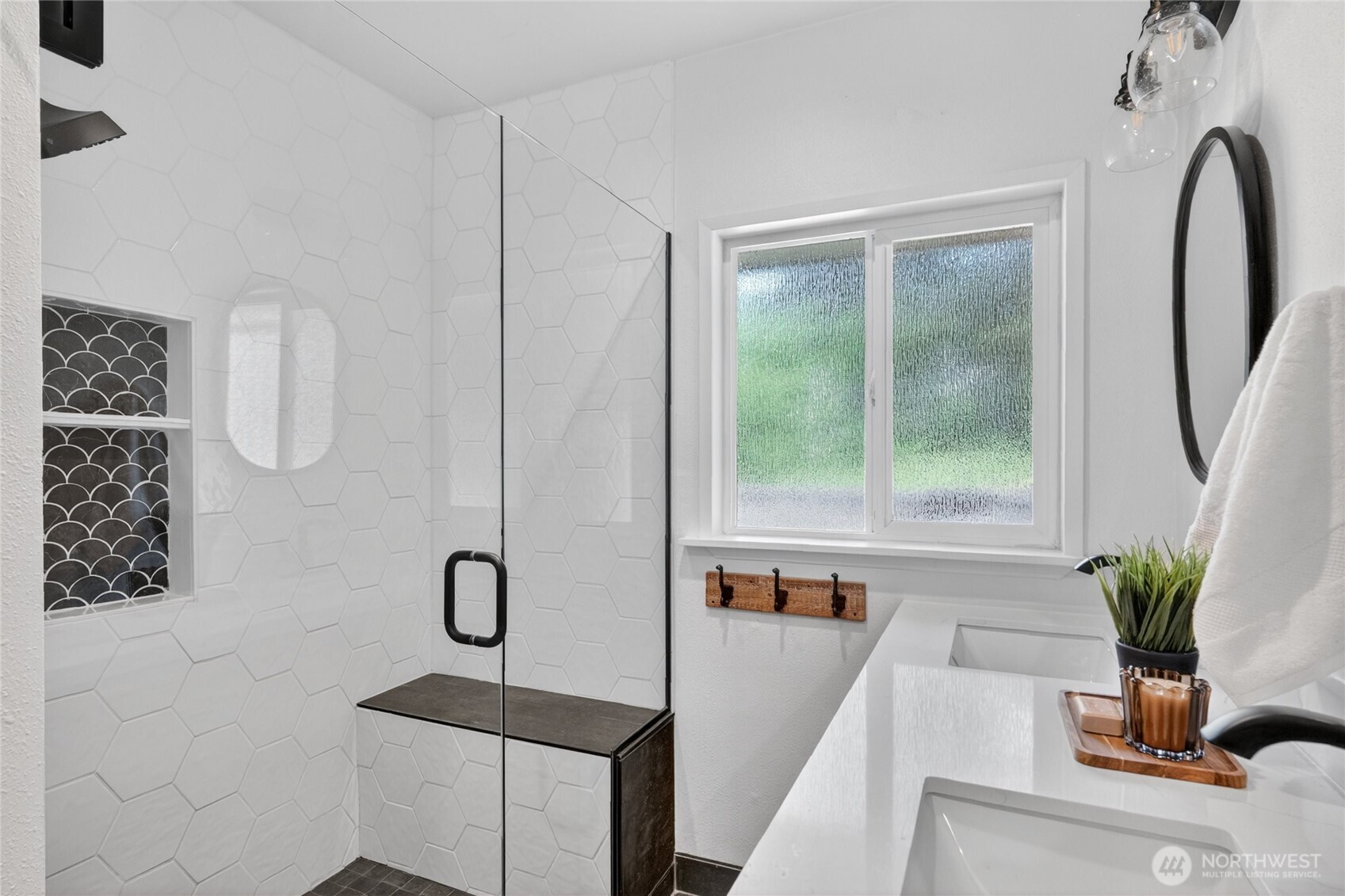 418 Briar Road , Bellingham, WA 98225