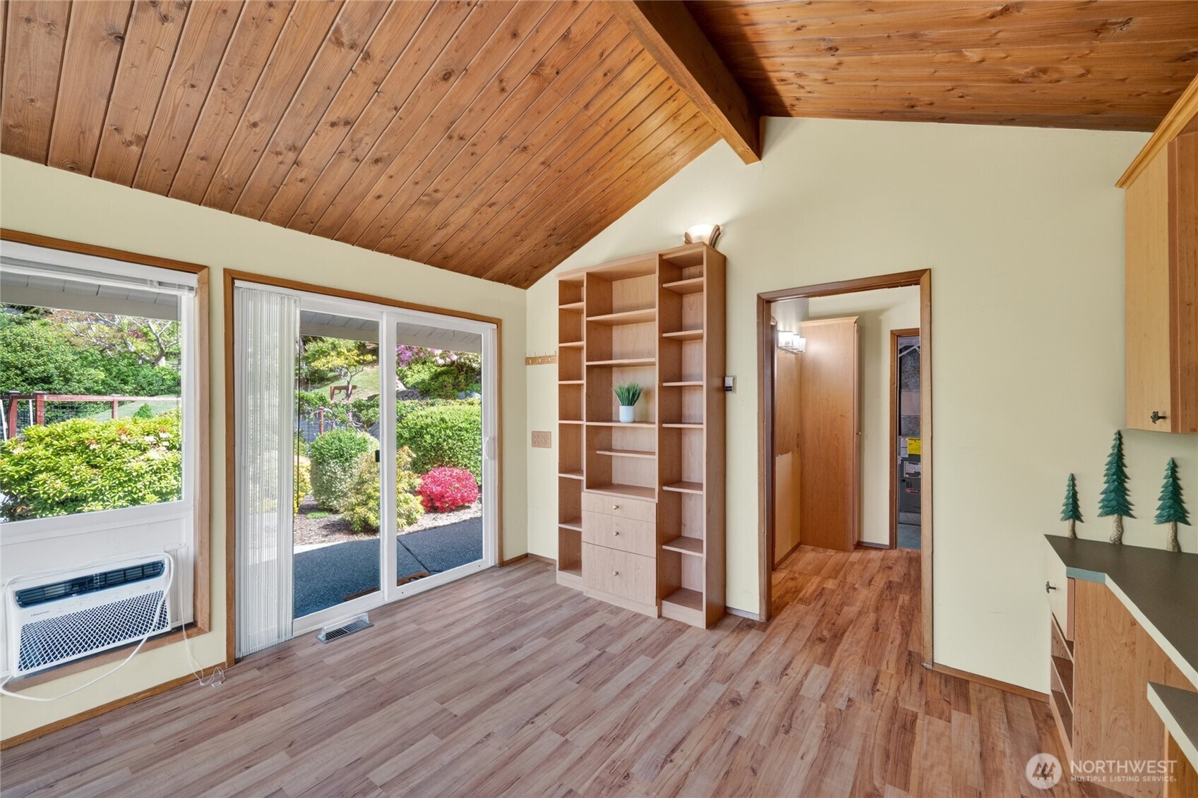 418 Briar Road , Bellingham, WA 98225
