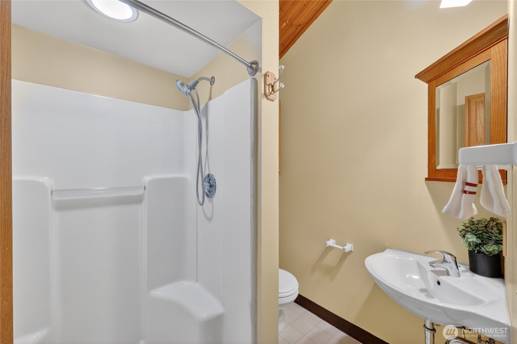 418 Briar Road , Bellingham, WA 98225