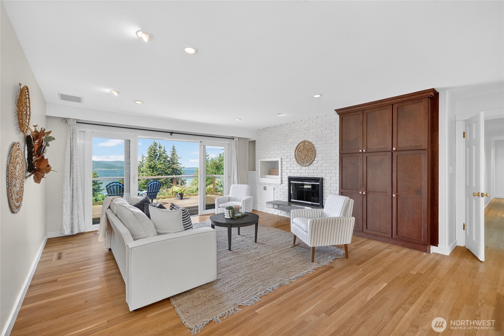 418 Briar Road , Bellingham, WA 98225