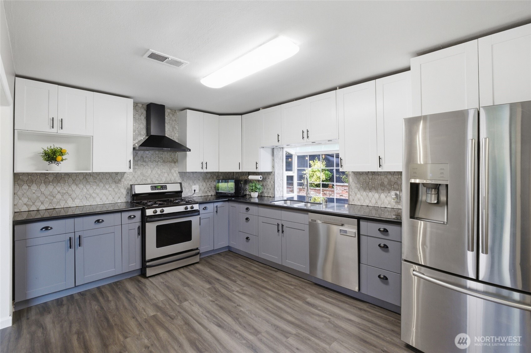 7715 236th Street SW, Edmonds, WA 98026