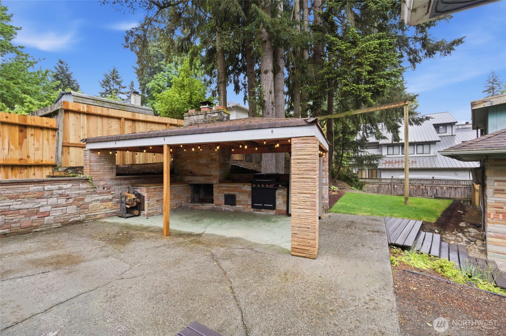 7715 236th Street SW, Edmonds, WA 98026