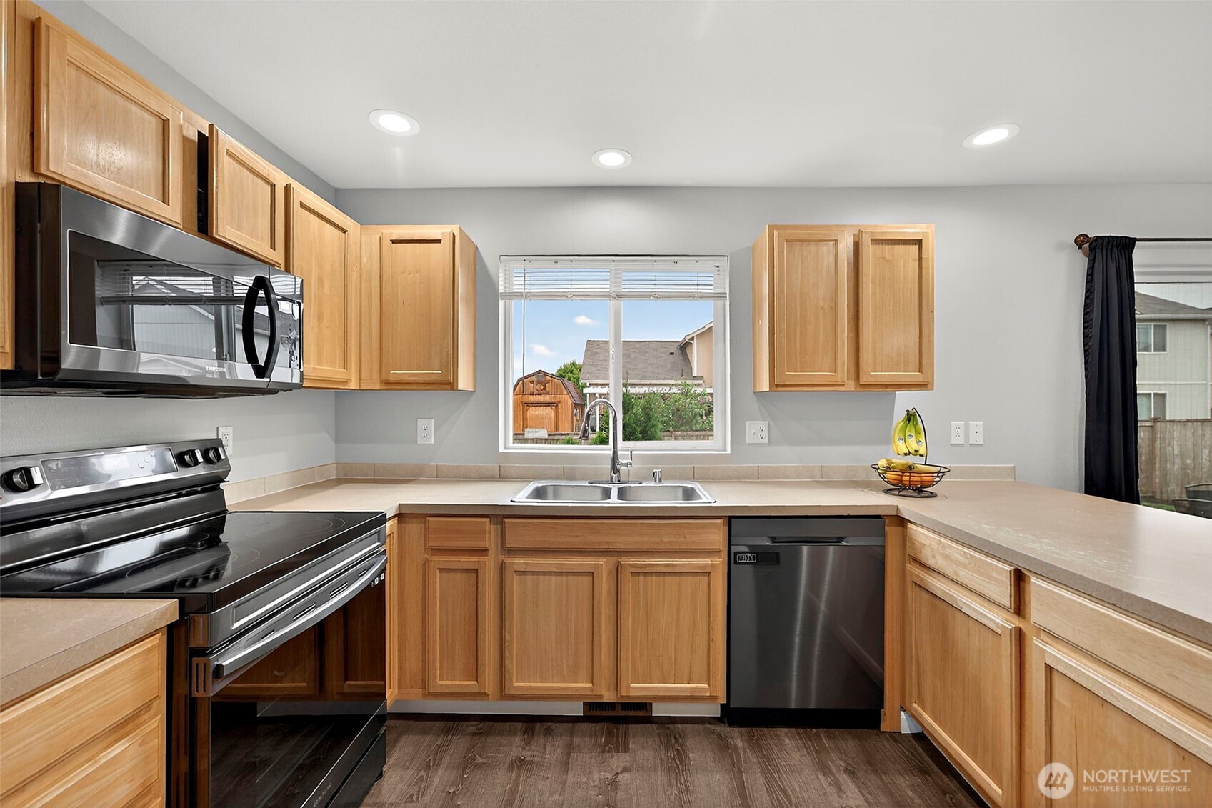 9997 Greenleaf Loop SE, Yelm, WA 98597