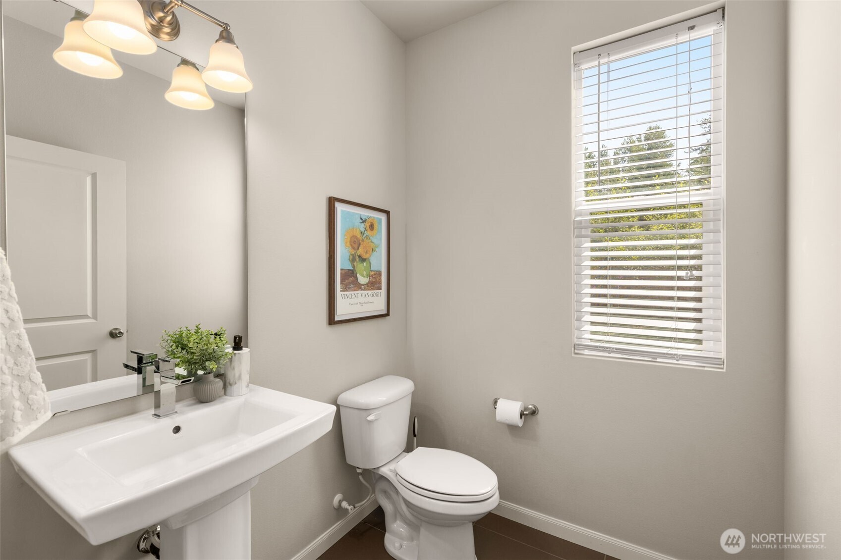 932 Clearwater Court , Mount Vernon, WA 98273