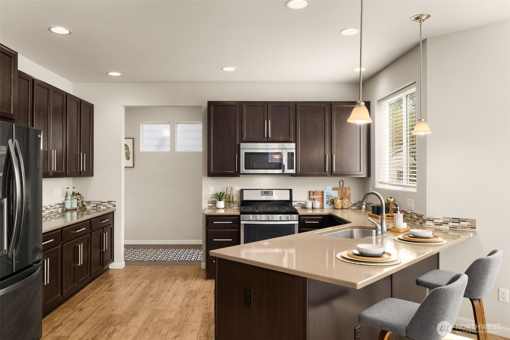 932 Clearwater Court , Mount Vernon, WA 98273