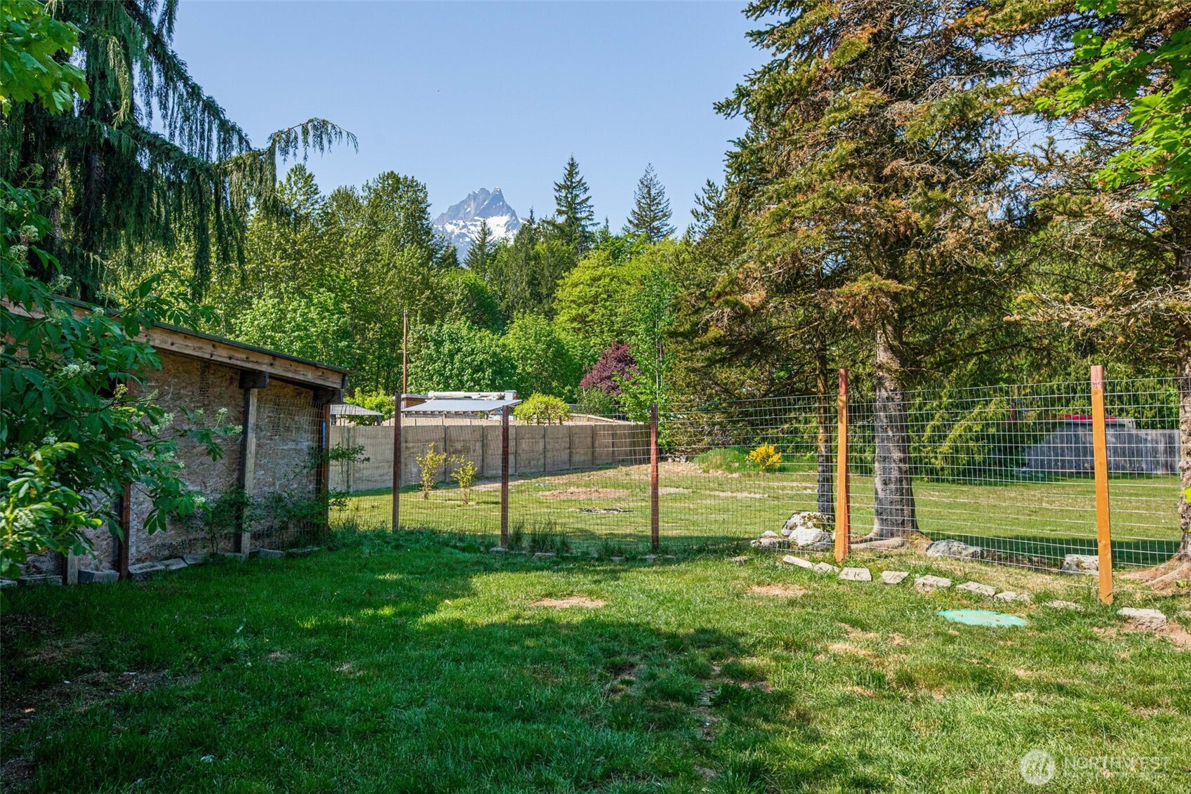 459 Commercial Avenue , Darrington, WA 98241