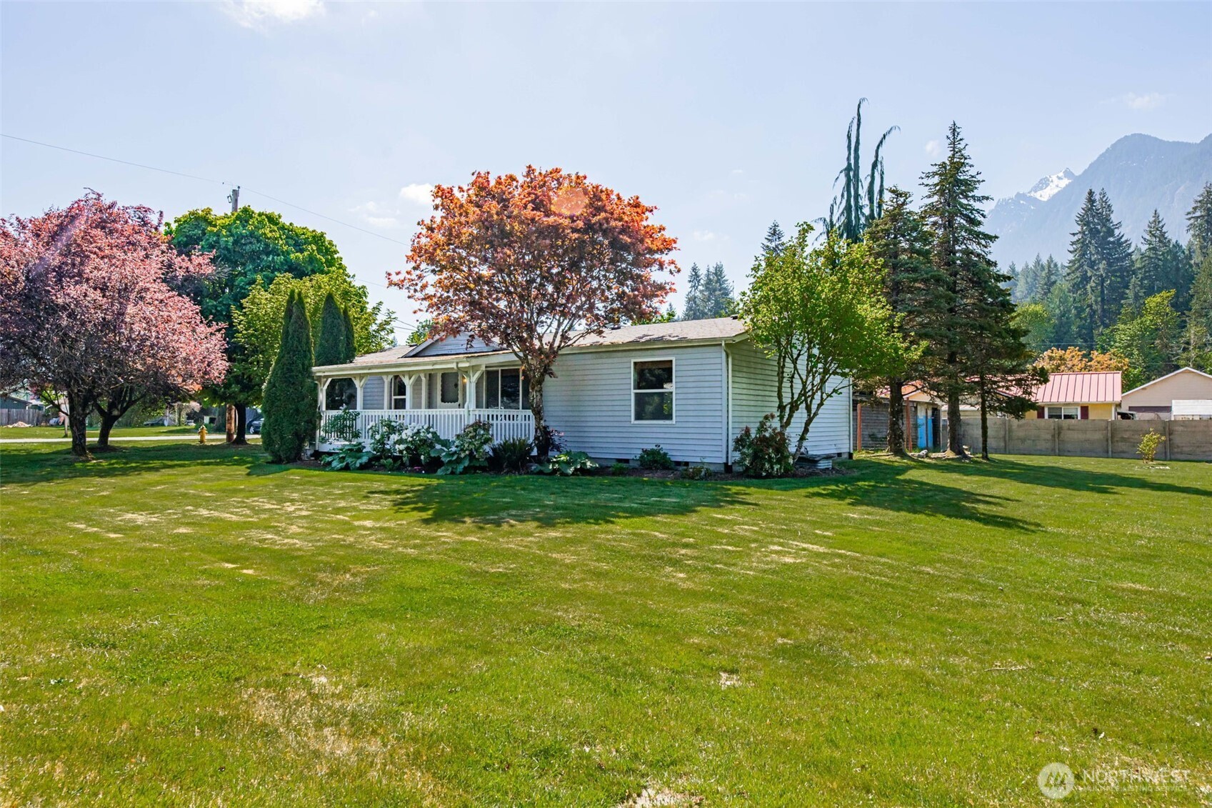459 Commercial Avenue , Darrington, WA 98241