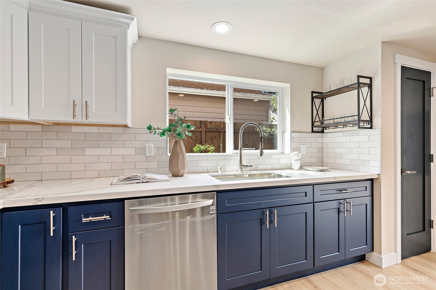 14338 Ashworth Avenue N #B, Seattle, WA 98133-7124