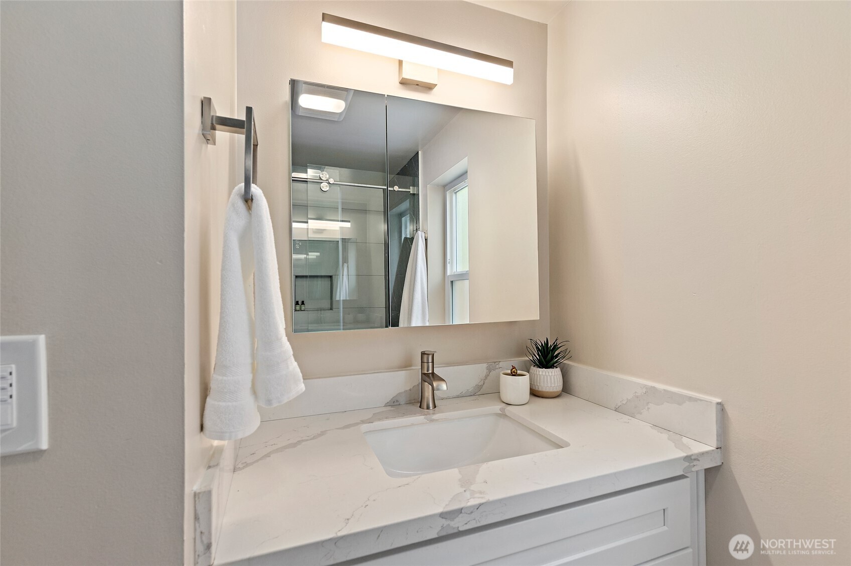 14338 Ashworth Avenue N #B, Seattle, WA 98133-7124