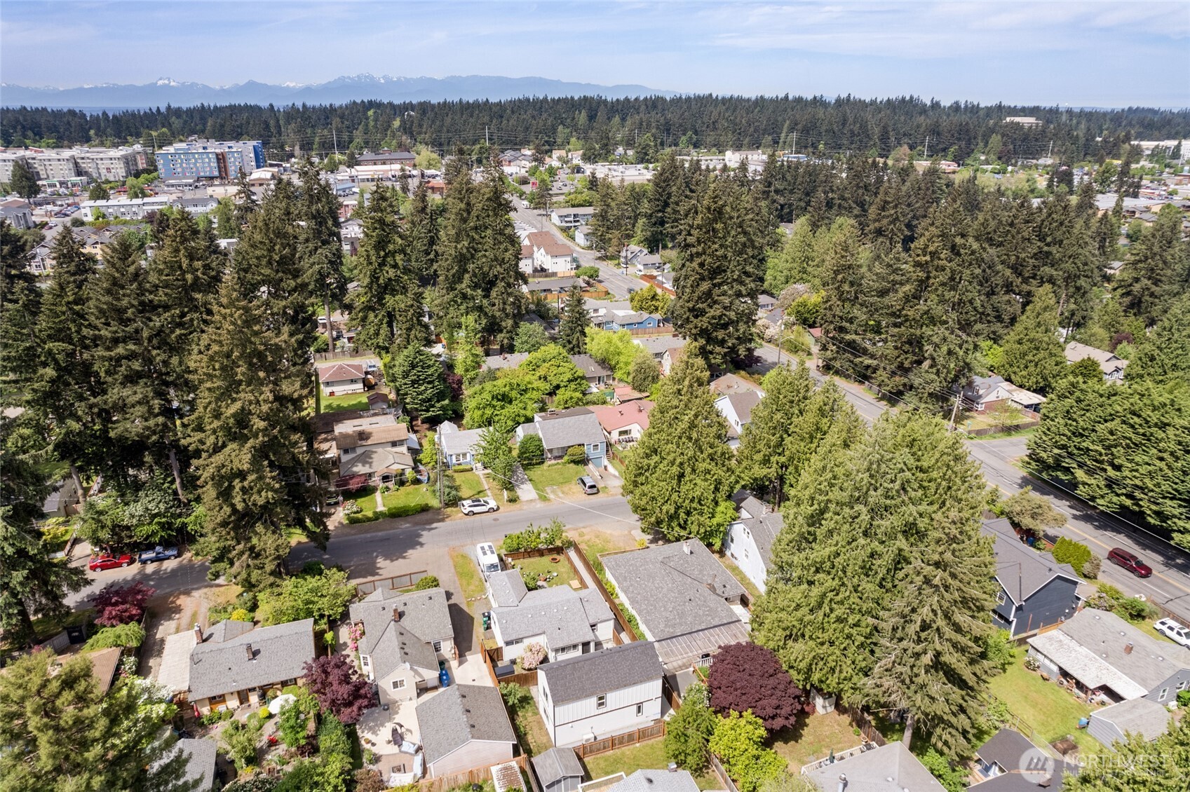 14338 Ashworth Avenue N #B, Seattle, WA 98133-7124