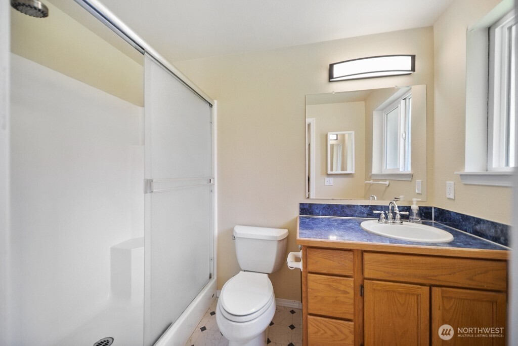 5904 157th Street Court E, Puyallup, WA 98375