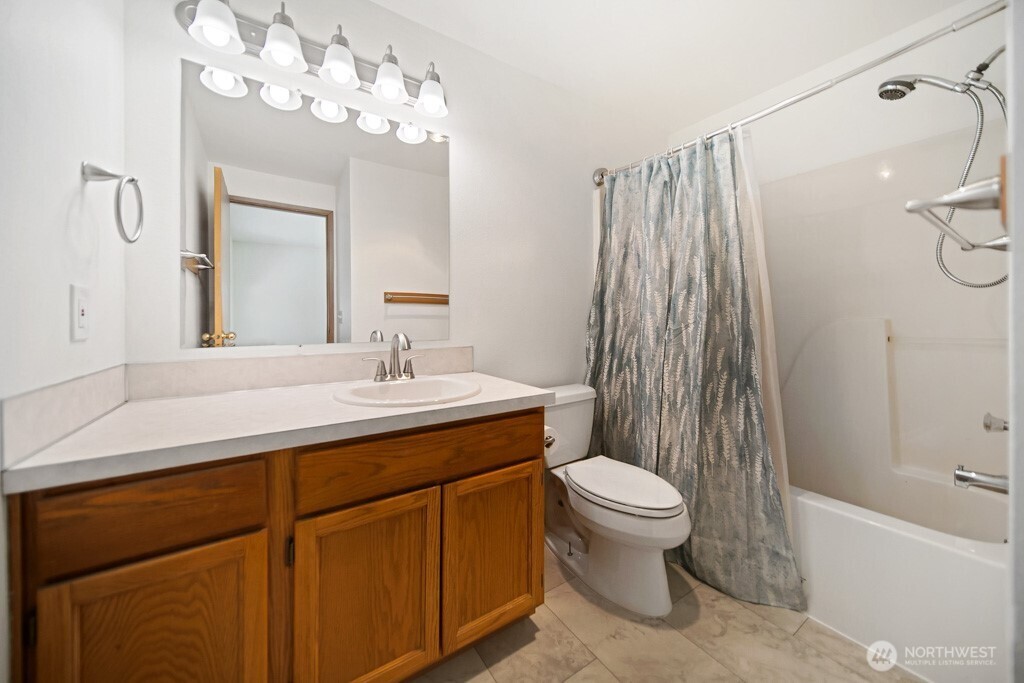5904 157th Street Court E, Puyallup, WA 98375