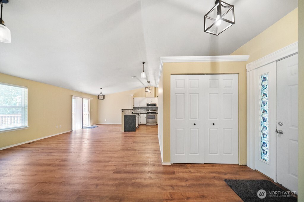 5904 157th Street Court E, Puyallup, WA 98375
