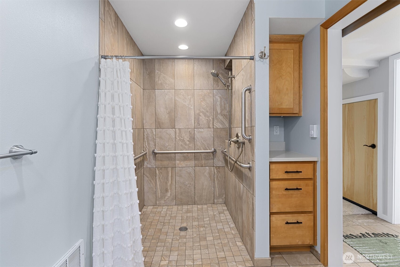 18012 1st Avenue NW, Shoreline, WA 98177