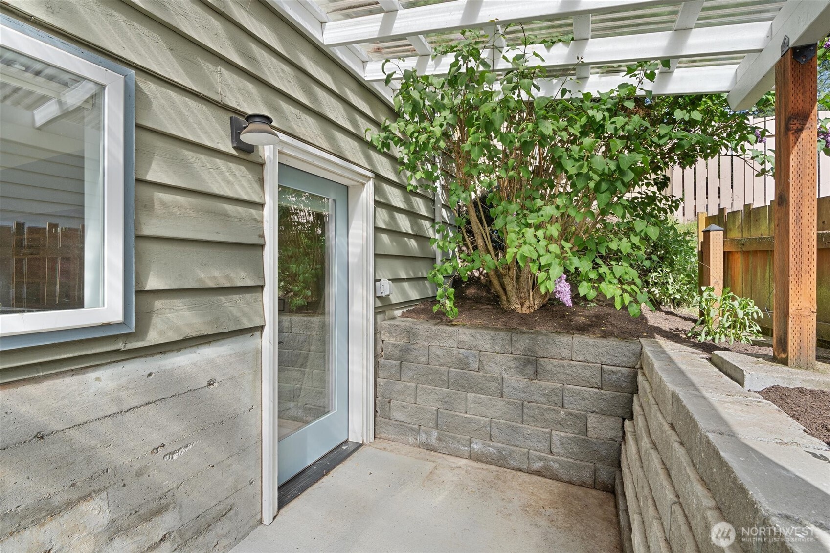 18012 1st Avenue NW, Shoreline, WA 98177