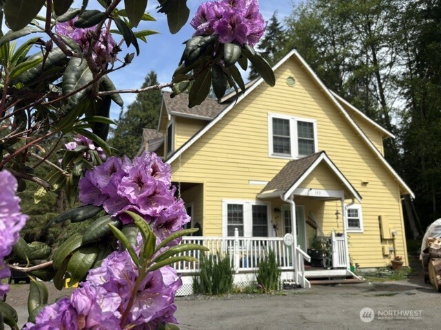 143 Johnson Lane , Oak Harbor, WA 98277